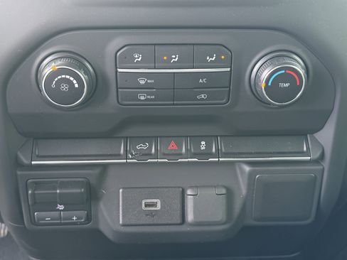 Certified 2020 Chevrolet Silverado 2500 Custom w/ Custom Value Package image 20