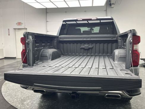 Certified 2021 Chevrolet Silverado 1500 LT AWD/4WD image 30