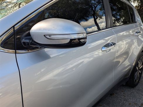 Used 2018 Kia Sportage EX w/ EX Technology Package image 18