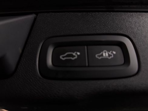 Used 2023 Volvo XC60 B5 Plus w/ Climate Package image 29