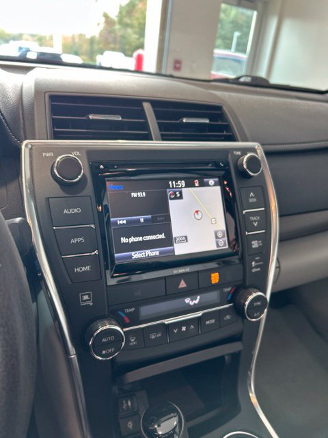 Used 2017 Toyota Camry XLE w/ Moonroof Package FWD image 18