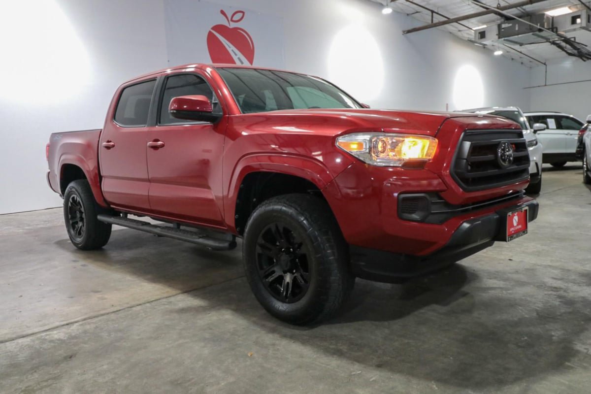 Used 2022 Toyota Tacoma SR w/ SR Convenience Package RWD image 2