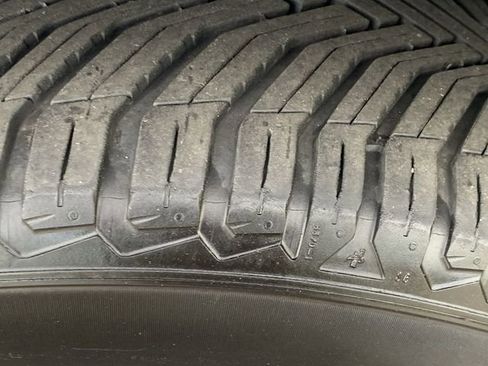 Certified 2020 Toyota Highlander Limited image 37