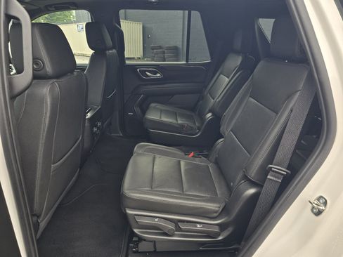 Used 2023 Chevrolet Tahoe LT w/ Luxury Package AWD/4WD image 12