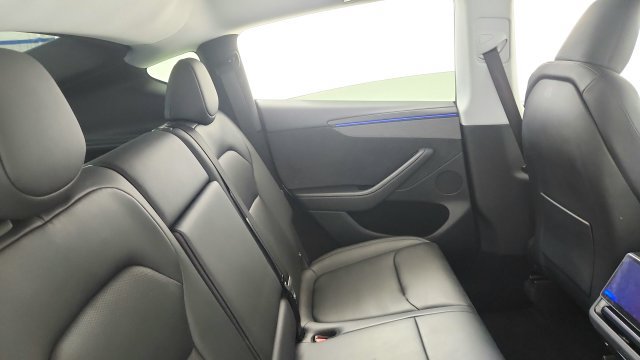 Used 2026 Tesla Model Y 2WD image 35