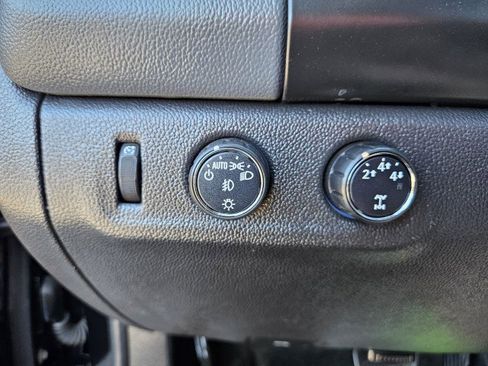 Used 2015 Chevrolet Colorado Z71 image 17