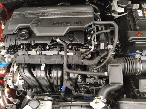 Used 2025 Hyundai Elantra SE image 30