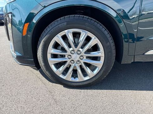 Used 2025 Cadillac XT6 Premium Luxury w/ Technology Package image 13