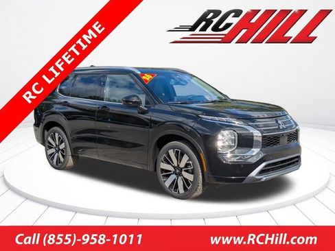 New 2026 Mitsubishi Outlander SEL image 1