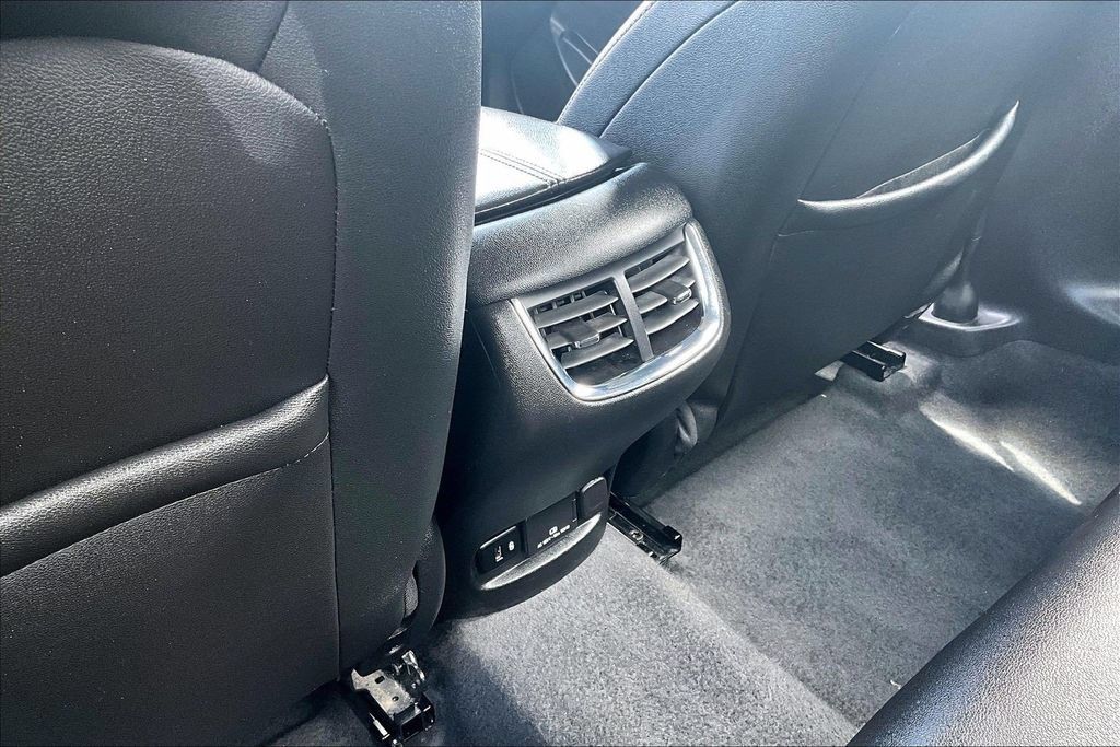 Used 2024 Chevrolet Malibu LT FWD image 10