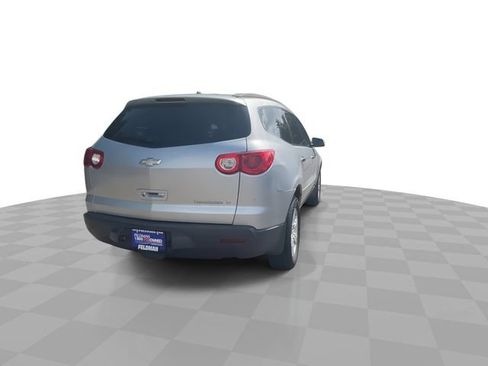 Used 2011 Chevrolet Traverse LT w/ Personal Connectivity Package FWD image 8