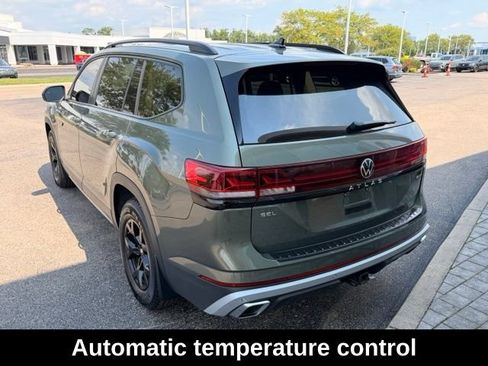 Certified 2024 Volkswagen Atlas Peak Edition SEL AWD/4WD image 2