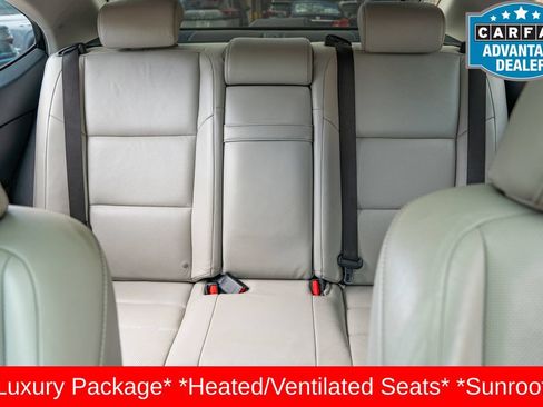 Used 2013 Lexus ES 350 w/ Luxury Pkg FWD image 21