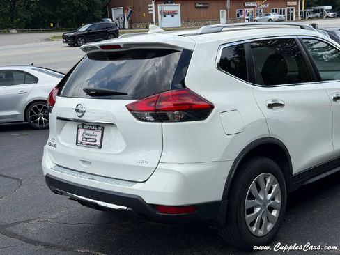 Used 2017 Nissan Rogue S w/ S Appearance Package AWD/4WD image 30