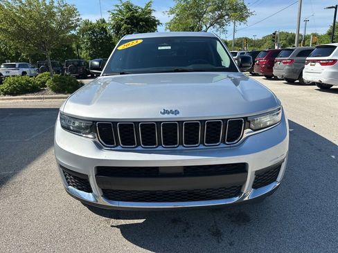 Used 2023 Jeep Grand Cherokee L Laredo AWD/4WD image 3