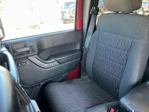 Used 2012 Jeep Wrangler Unlimited Sport AWD/4WD image 9