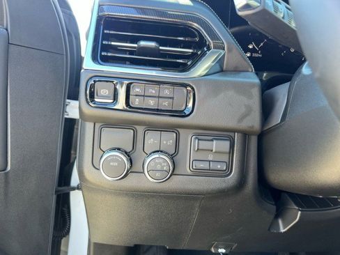 Used 2026 GMC Yukon XL Elevation w/ Elevation Premium Package RWD image 15