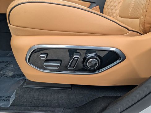 Used 2024 Jeep Grand Cherokee Summit image 22