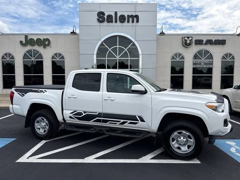 Used 2023 Toyota Tacoma SR AWD/4WD image 1