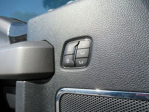 Used 2022 Ford F350 Platinum w/ FX4 Off-Road Package image 30