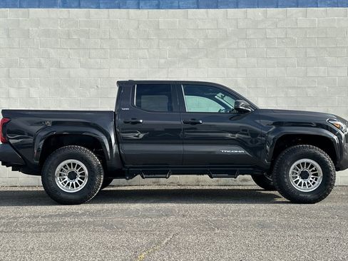 Used 2025 Toyota Tacoma SR5 RWD image 3
