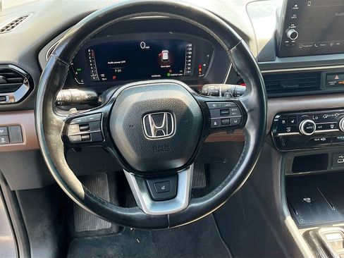 Used 2023 Honda Pilot Elite image 11