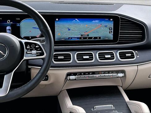 Used 2020 Mercedes-Benz GLE 350 4MATIC image 6