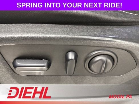Used 2019 GMC Sierra 1500 SLT w/ SLT Premium Package AWD/4WD image 17