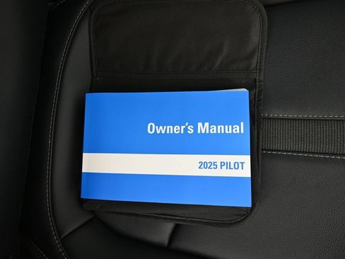 Certified 2025 Honda Pilot EX-L image 40