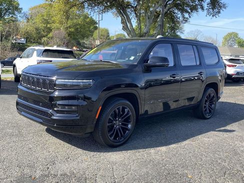 Used 2023 Jeep Grand Wagoneer Series II w/ Quick Order Packagew 28T image 3