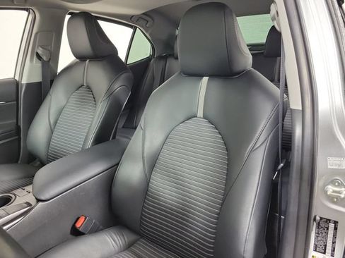 Used 2024 Toyota Camry SE w/ Cold Weather Package FWD image 20