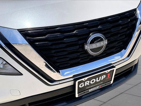 Certified 2023 Nissan Rogue SV FWD image 29