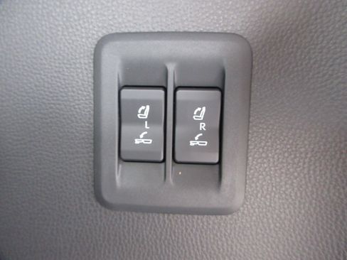 Used 2026 Lexus GX 550 w/ Accessory Package (2T) AWD/4WD image 60