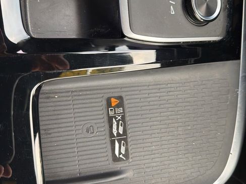 Used 2025 Buick Enclave Sport Touring w/ LPO, Floor Liner Package AWD/4WD image 24