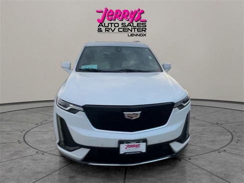 Used 2024 Cadillac XT6 Sport w/ Technology Package image 8