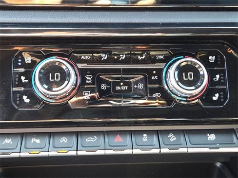 Used 2023 GMC Sierra 1500 AT4 w/ AT4 Preferred Package image 23