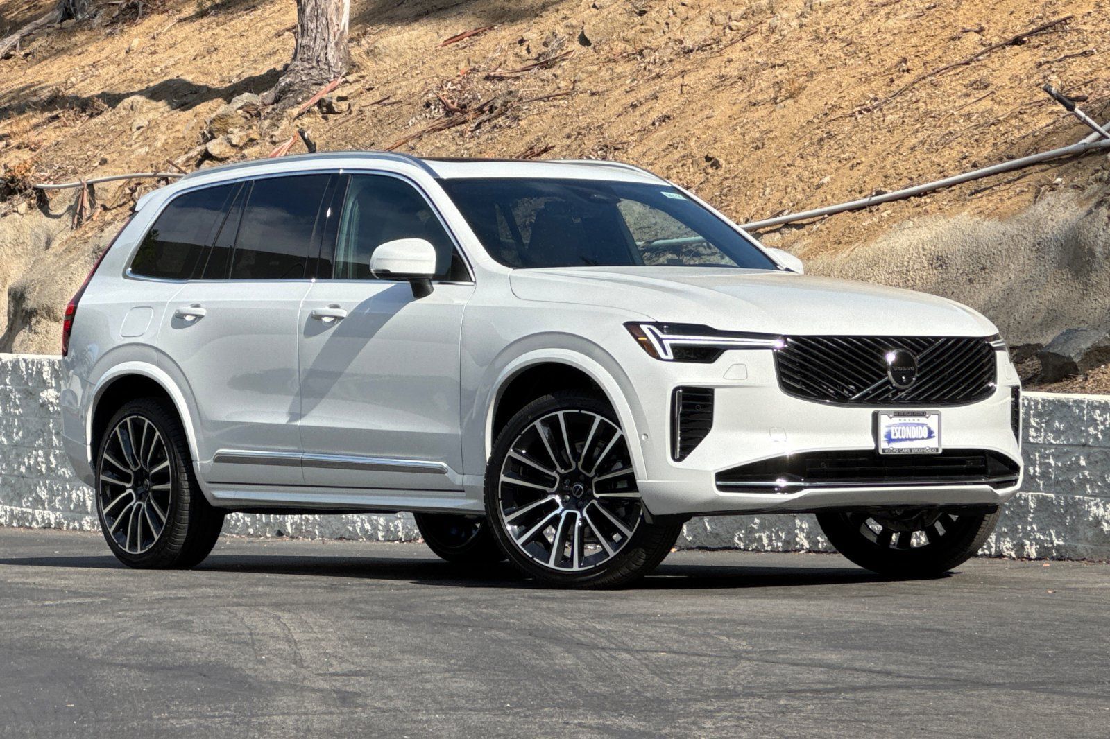 New 2026 Volvo XC90 B5 Ultra AWD/4WD image 2