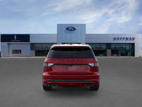 New 2026 Lincoln Aviator Premiere w/ Jet Appearance Package image 5