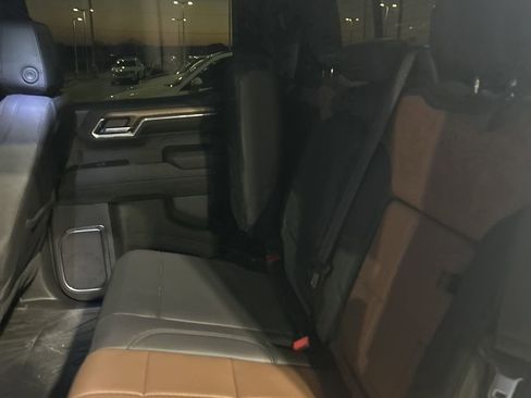 Used 2024 Chevrolet Silverado 1500 High Country w/ High Country Premium Package image 9