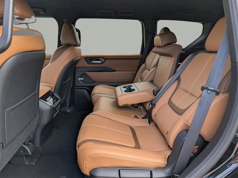 New 2025 Nissan Armada SL image 15