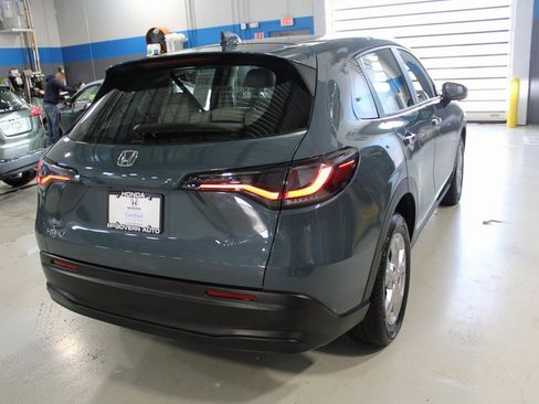 Certified 2023 Honda HR-V LX image 39