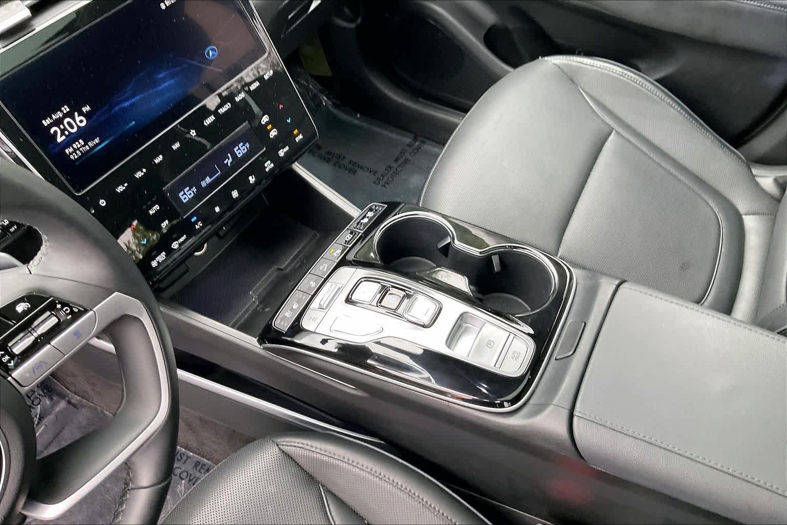 Used 2024 Hyundai Tucson Limited AWD/4WD image 16