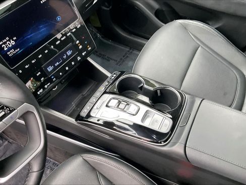 Used 2024 Hyundai Tucson Limited AWD/4WD image 16
