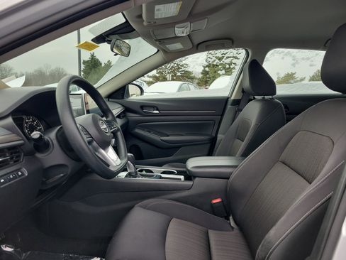 Used 2024 Nissan Altima 2.5 SV image 22