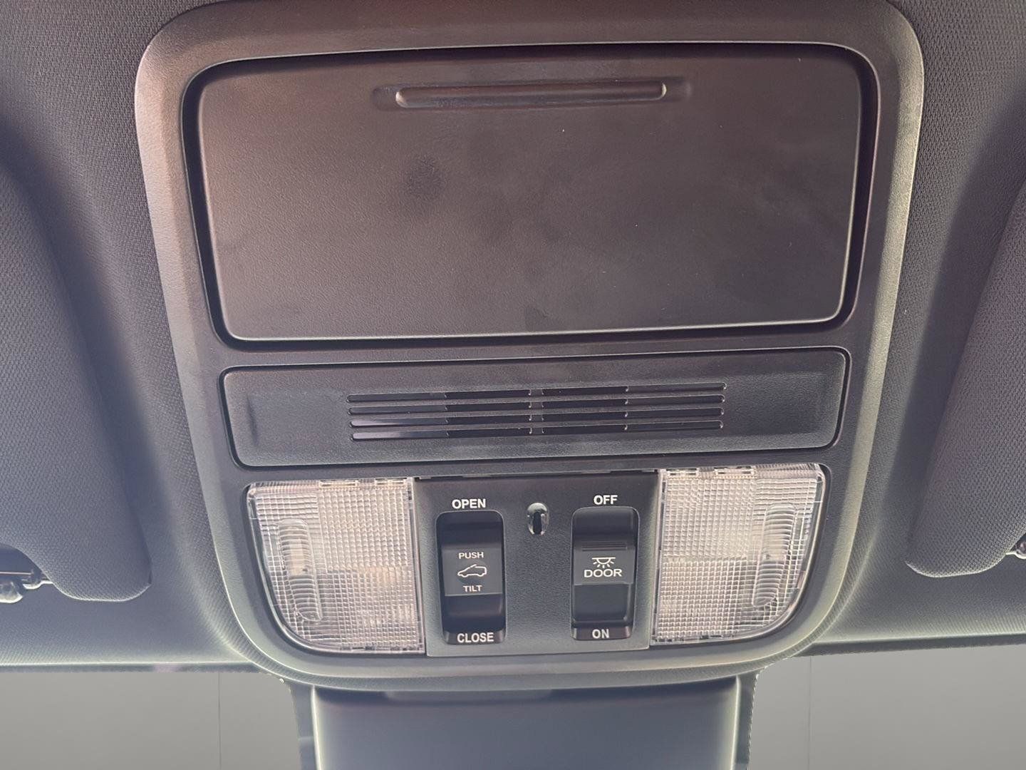 Used 2025 Honda Odyssey Sport-L image 26