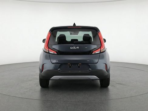Used 2025 Kia Soul LX w/ LX Technology Package FWD image 7