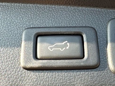 Used 2015 Subaru Forester 2.5i Touring image 31