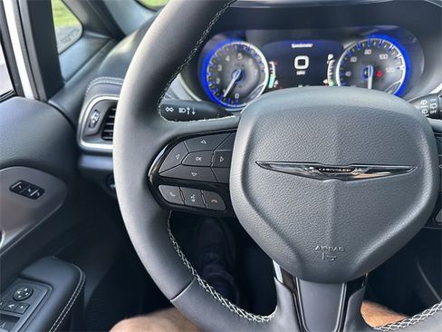 New 2026 Chrysler Pacifica Limited w/ S Appearance Package image 37