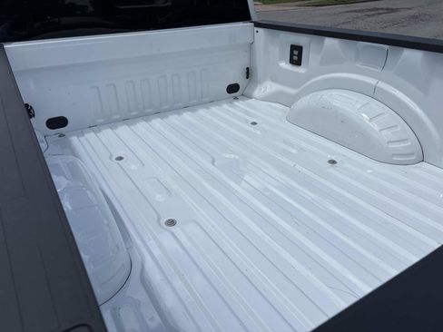 Used 2024 Ford F250 Lariat w/ FX4 Off-Road Package AWD/4WD image 33