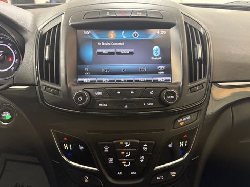 Used 2015 Buick Regal Premium image 28